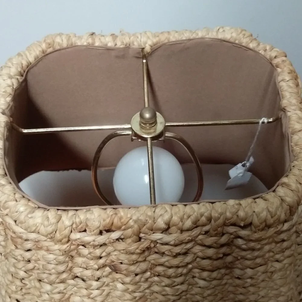 Wicker Seagrass Lamp Shade woven Table Lamp RARE Braided Anthropologie style EUC